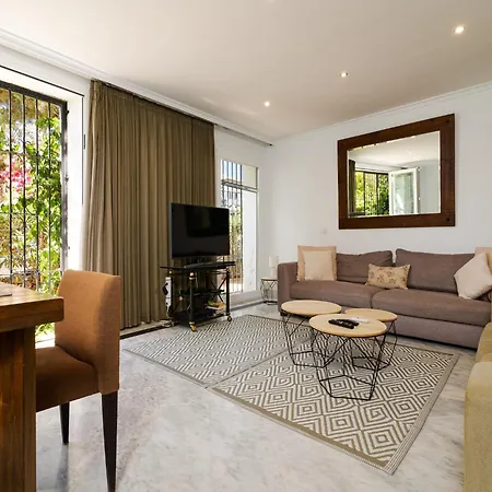 Apartment White Pearl Elviria H1