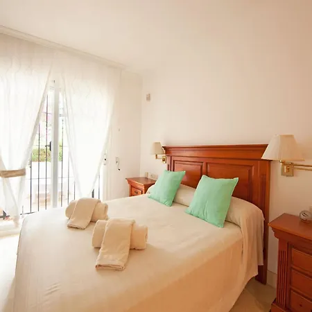 White Pearl Elviria H1 Apartment